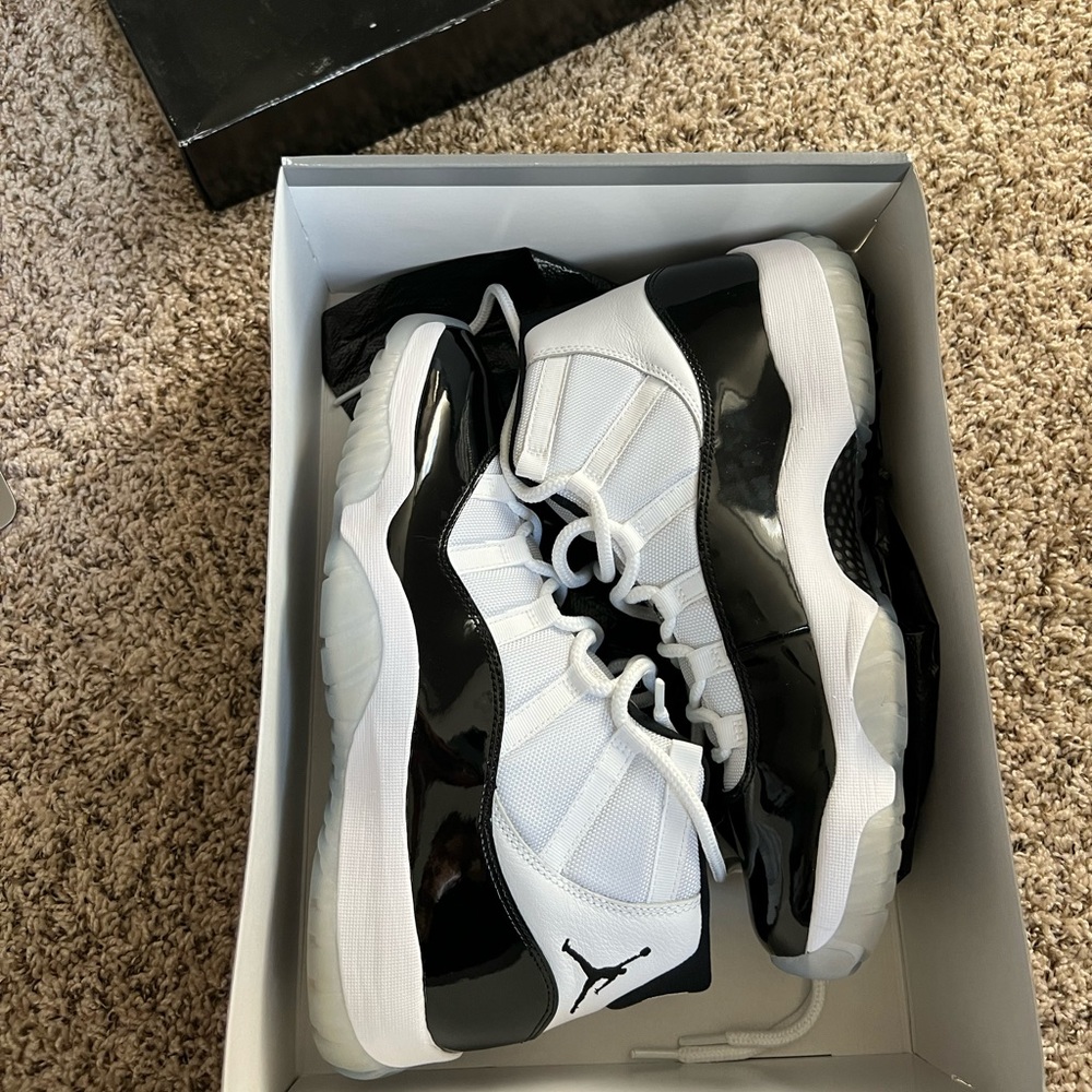 Jordan 11 Retro Concord (2018)